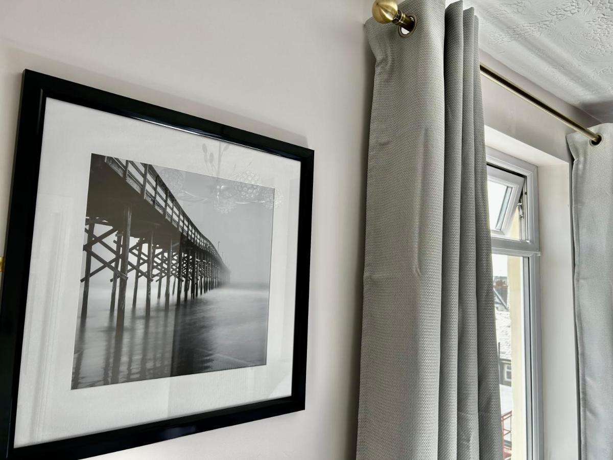 Hotel No5, Beachfront With Free Private Car Park Llandudno Exterior photo