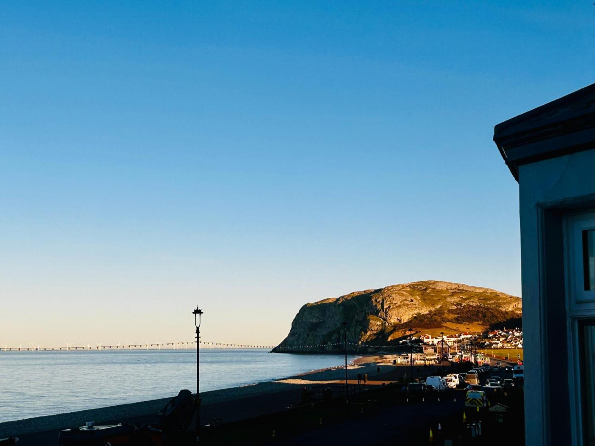 Hotel No5, Beachfront With Free Private Car Park Llandudno Exterior photo
