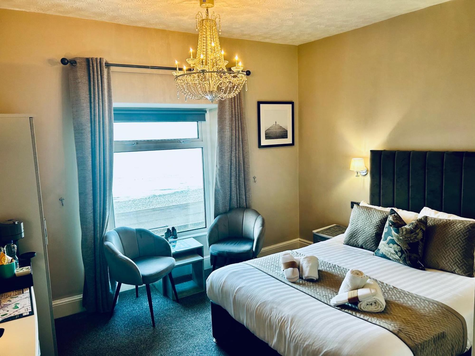 Hotel No5, Beachfront With Free Private Car Park Llandudno Exterior photo