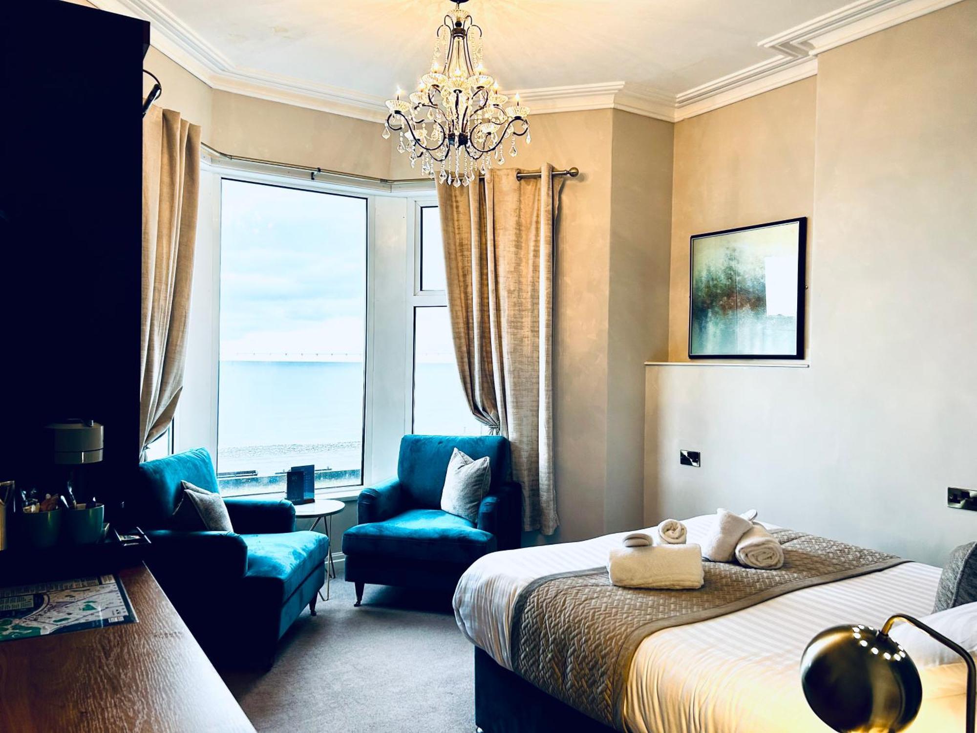 Hotel No5, Beachfront With Free Private Car Park Llandudno Exterior photo